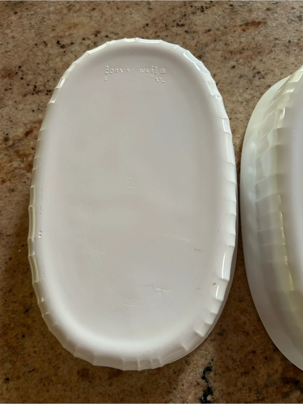 Corningware #F-15-B 475ml French White Oval Baking Dishes (2) 7.25”x4.75”w16 oz
